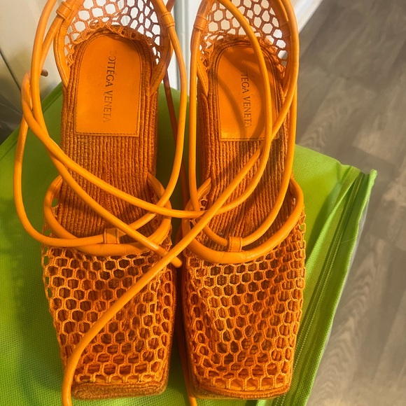 Bottega Veneta Orange Stretch Net Lace-Up Heels EU 38 - Picture 3 of 12